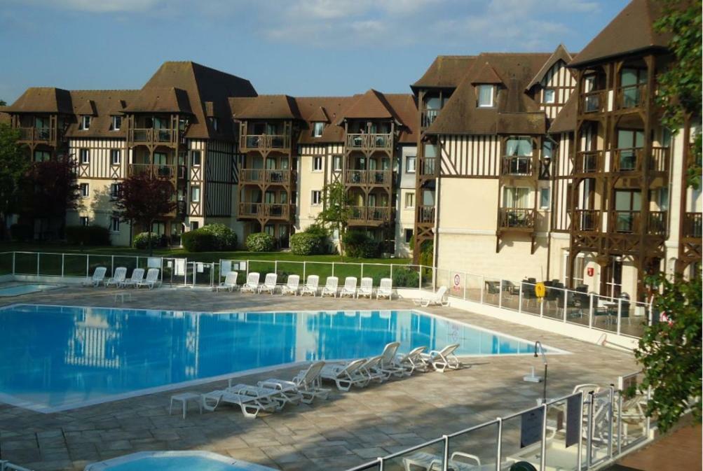 Tres Bel Appartement 8 Personnes Wifi Offert Deauville Buitenkant foto